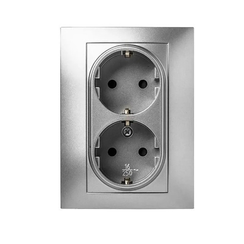 Base enchufe doble empotrada de aluminio TT 2P+T Famatel 9225 - 1