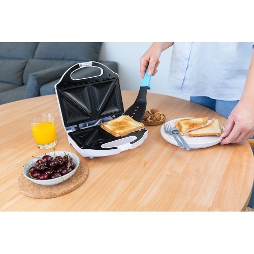 Sandwichera EDM Doble Blanca 750W 07666 Sandwichera EDM Doble Blanca 750W 07666