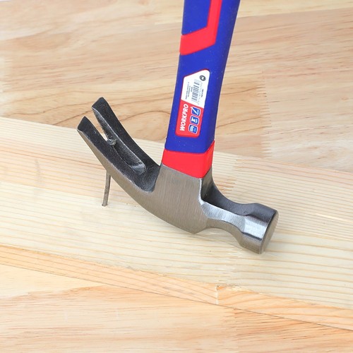 Martillo de Carpintero 225 Gramos Workpro con Mango de Fibra