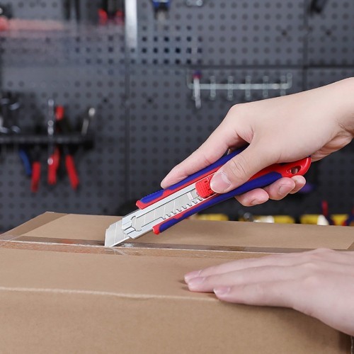 Cúter Profesional Workpro Carga Automática de 18mm 21045