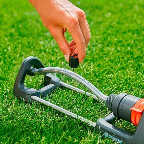 Aspersor Oscilante Polipropileno Metal 90A220m² 13mX17m Gardena