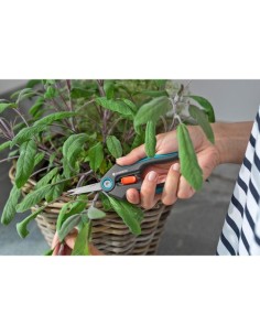 Tijera De Corte Con Pinza Acero Inoxidable Mango Ergonómico Gardena 2