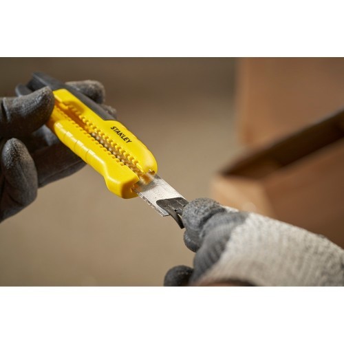 Cúter Bi-Material Segmentación Lateral 18mm Stanley