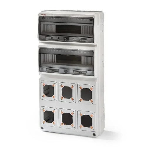 Cuadro eléctrico 32 módulos 6 tomas 685x320x155 IP65 Famatel 3978 - 1